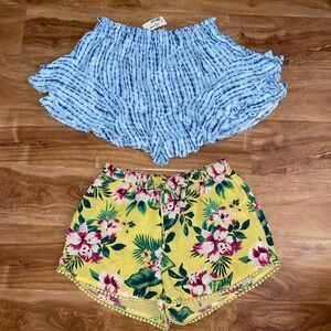 Bundle Hollister Floral Shorts & Aeropostale Skirt